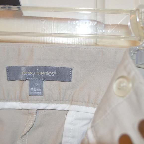 Daisy Fuentes Khaki Capri - Picture 2 of 5